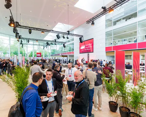Das Foyer Ost der MESSE ESSEN während einer Veranstaltung