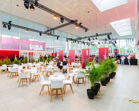 Das Foyer Ost der MESSE ESSEN während einer Veranstaltung