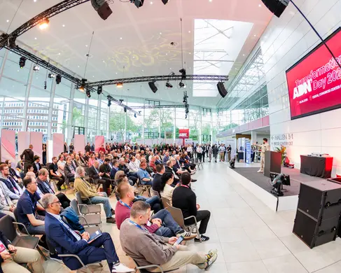 Das Foyer Ost der MESSE ESSEN während einer Veranstaltung