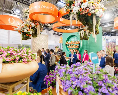 Die Halle 2 der MESSE ESSEN mit Besucherinnen und Besuchern während einer Messe