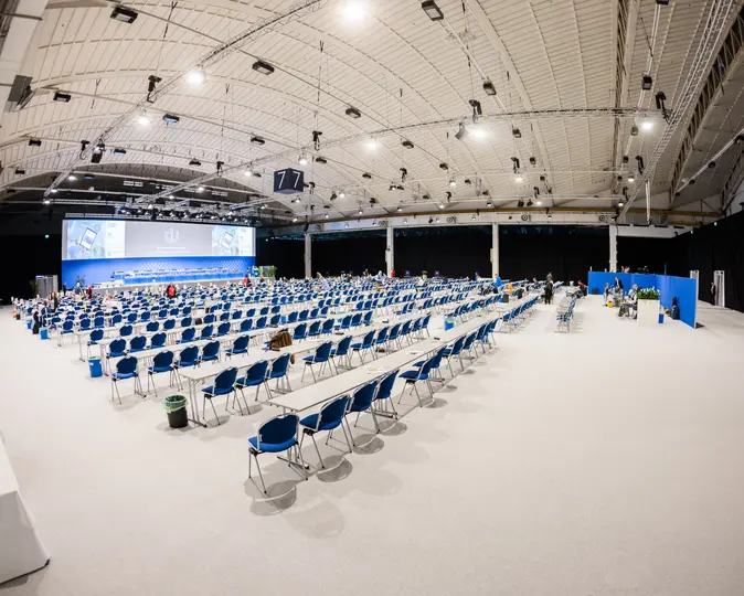 Bild von den Zuschauern und der Bühne des Deutschen Ärztekongress
