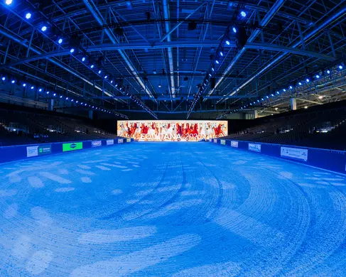 Die Halle 5 der MESSE ESSEN mit Besucherinnen und Besuchern während einer Veranstaltung