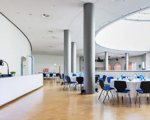 Das CC West Foyer OG der MESSE ESSEN während einer Veranstaltung